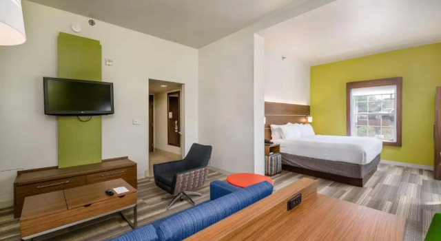 Люкс Holiday Inn Express Phoenix-Airport/University Drive by IHG