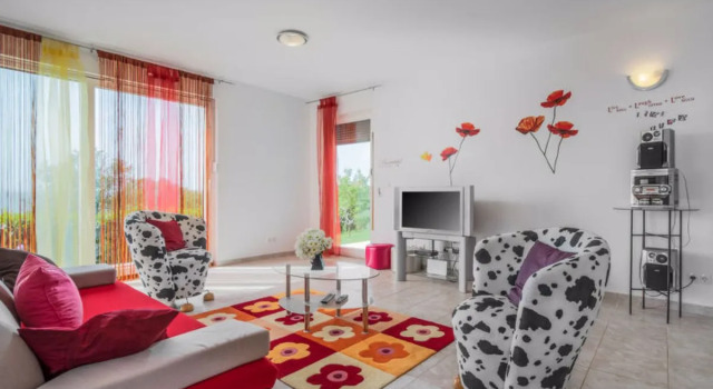 Apartment Daria Garda, Rezerwuj Apartament Hotele w Presika z parkingiem, Parking