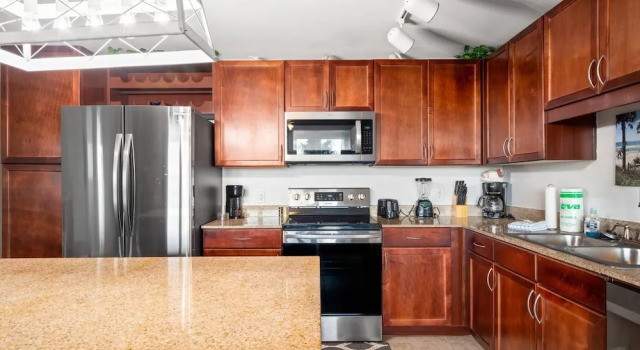 Номер Standard Laketown Wharf Unit 104
