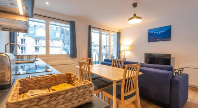 Апартаменты Appartement Terrasse - Télécabine 2min - Thermes 4min - Tout équipé