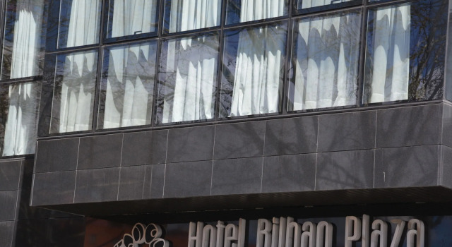 Отель Bilbao Plaza