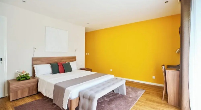 Roma Hôtel & Restaurant, Book Hotel 4-stjernede hoteller i Libreville, 4*