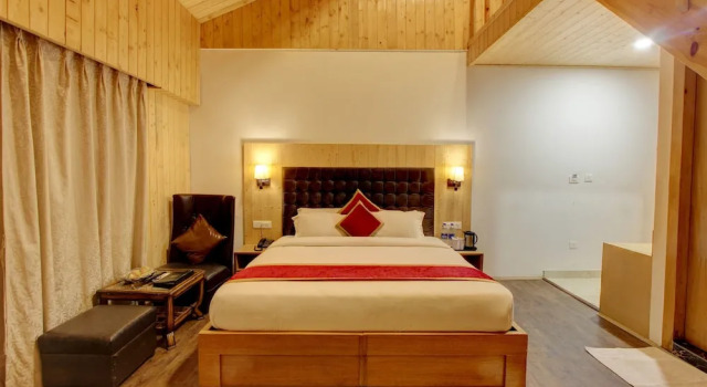 Номер Grand Мансарда с балконом Hill County Resort & Spa