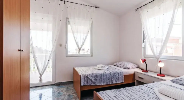 Апартаменты Apartments Hak - One Bedroom Apartment With Balcony