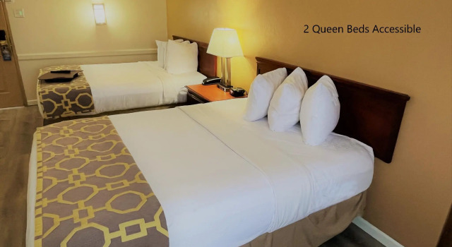 Четырёхместный номер Standard Spark by Hilton Rock Springs