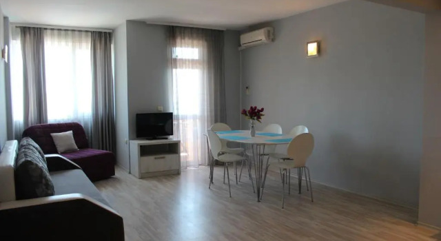 Апартаменты c 1 комнатой с балконом Family Hotel Milev