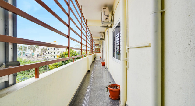 Hotel Royal Garuda Palace, Rezerwuj Hotel Bidadi Bangalore