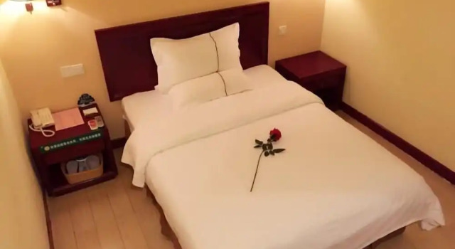 Одноместный номер Standard с балконом GreenTree Inn Suzhou Mudu Ancient Street Express Hotel