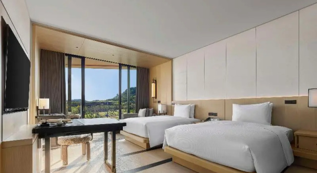 Двухместный номер Standard c 1 комнатой с балконом Hilton Nanjing Niushoushan