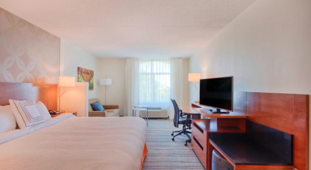 Fairfield Inn & Suites by Marriott Winston-Salem Downtown, Забронировать Отель Отели Уинстон-Сейлем 3 звезды, 3*