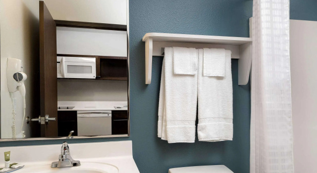 Номер Standard Woodspring Suites Houston IAH Airport