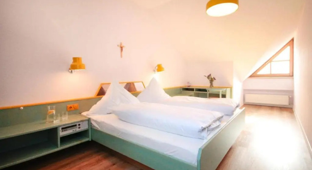Hotel-Gasthof zum Bach, Varaa Hotelli Hotellit Baijeri pysäköinnillä, Pysäköinti
