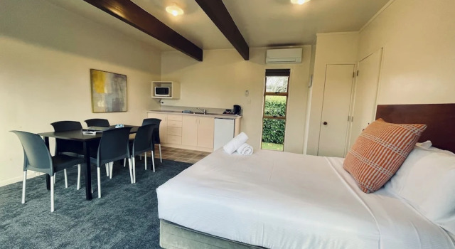 Семейный номер Standard c 1 комнатой с видом на парк Cambridge Top 10 Holiday Park