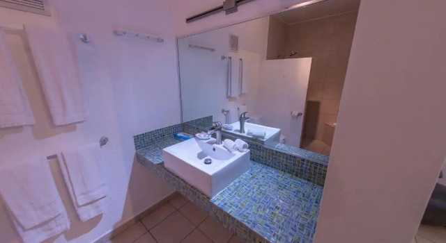 Полулюкс Casa Verde Hotel - Steps to the Beach, Pool, Restaurant & Bar