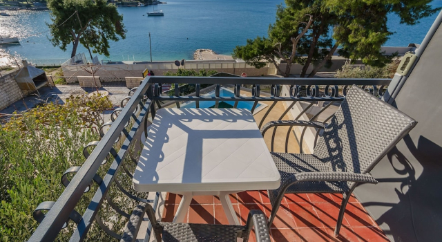 Студия с балконом Apartments Edita