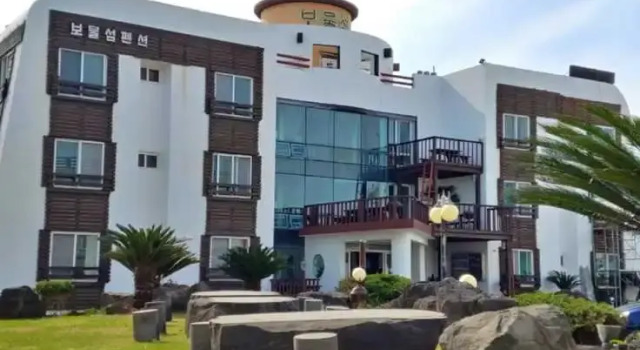 Seogwipo Treasure Island Pension