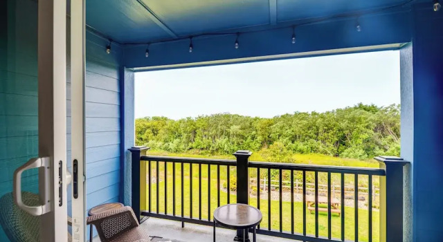 Апартаменты c 1 комнатой с балконом Walk to the Beach: Ocean Shores Condo!