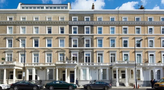 3bed, 2bath Kensington Flat W/garden 1min to Tube, Забронировать Отель Отели Лондона 3 звезды, рядом с Парк Кенсингтонские сады, 3*