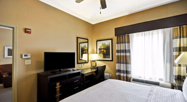 Двухместный люкс c 1 комнатой Homewood Suites by Hilton Hartford / Southington CT