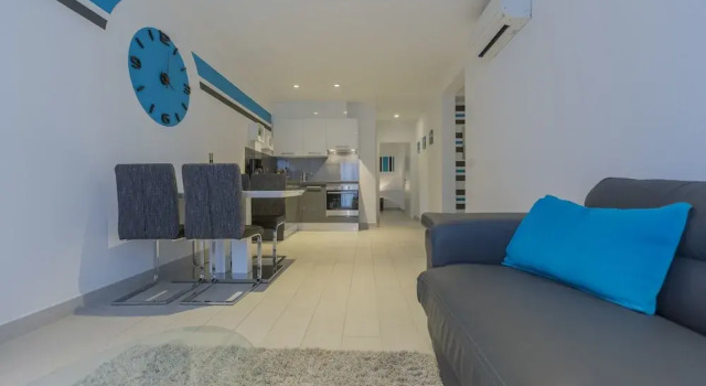 Lux Apartments Makarska, Забронировать Апартаменты/квартира Отели Велико Брдо с парковкой, Парковка