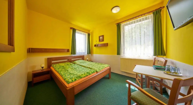 Pension&restaurace Zelený Mlýn, Rezerwuj Hotel Hotele w Kraj hradecki ze śniadaniem, Śniadanie