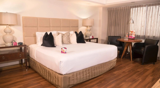 Двухместный люкс Presidential Crowne Plaza Hotel Monterrey by IHG