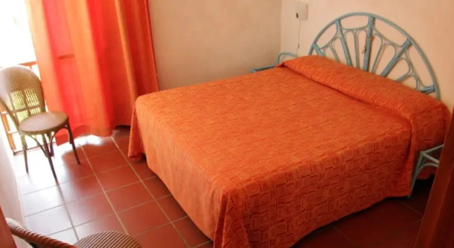 Couple Retreat in Sardinia With Pool, Забронировать Апартаменты/квартира Канниджионе Изумрудный берег