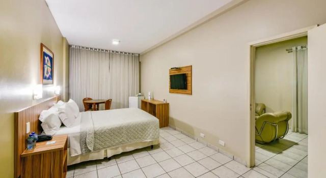 Люкс Superior Plaza Inn Augustus - Downtown