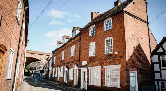 Whispering Place 12a - Luxury Georgian House - Honeymoon Bridal Suite - Severn valley Railway - Family - Sleeps 6, Rezervovat Hotel Bewdley Worcestershire
