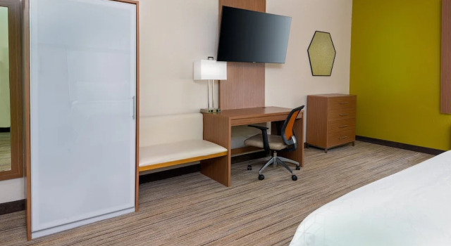 Двухместный номер Standard Holiday Inn Express Hotel & Suites Bonita Springs/Naples by IHG