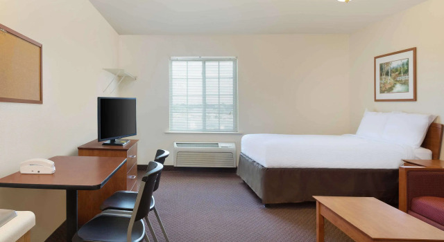 Номер Standard WoodSpring Suites Tyler Rose Garden
