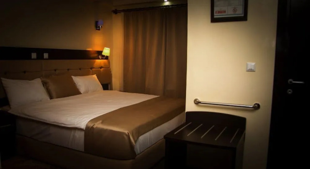 Hotel Univers 3, Rezervovat Hotel Hotely v Niamey se snídaní, Snídaně