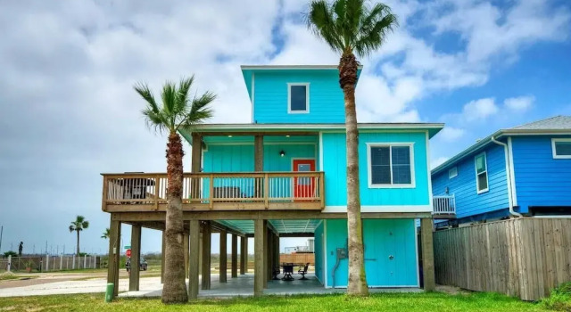 Newly Built, Outdoor Living, View, Boat Parking 50 Shades of Blue by Avantstay, Забронировать Дом для отпуска Виллы Порт-Аранзас, рядом с Roberts Point Park, Вилла