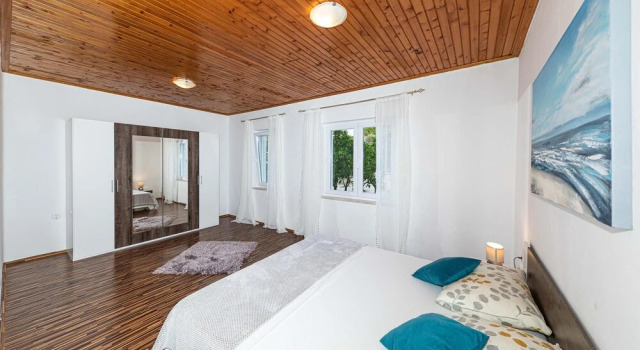 Nice Home in Okrug Gornji With 5 Bedrooms, Wifi and Outdoor Swimming Pool