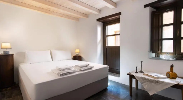 Коттедж Myrsinis Castle House - Comfortable Residence with Large Balcony & Sea View