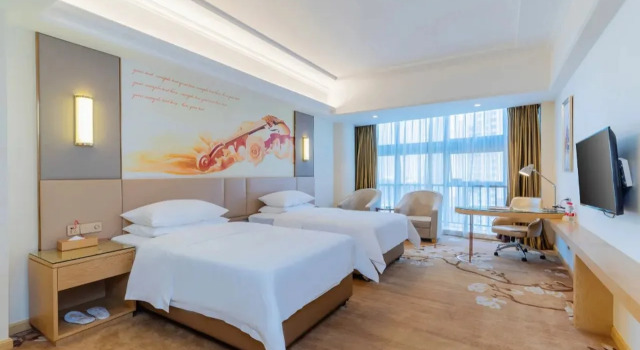 Vienna Hotel (Foshan jiujiang xinji plaza store), Book Hotel Jiujiang Guangdong