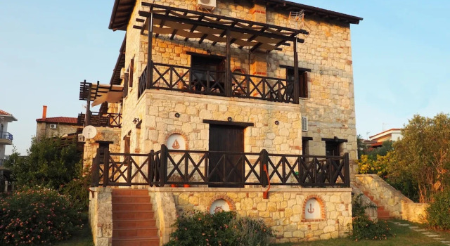 Коттедж Comfort Halkidiki Luxurious Stonehouses