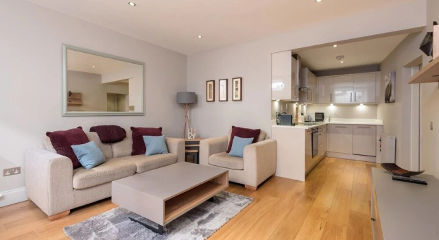 JOIVY Super Central Luxury Edinburgh Apartment, Забронировать Апартаменты/квартира Апартаменты Эдинбурга, рядом с St George's West Church, Апартаменты/квартира