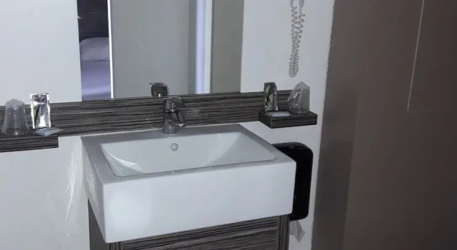 Трёхместный семейный номер Standard Hôtel Le Cosy Blois Villebarou