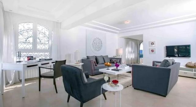Flowers Apartment