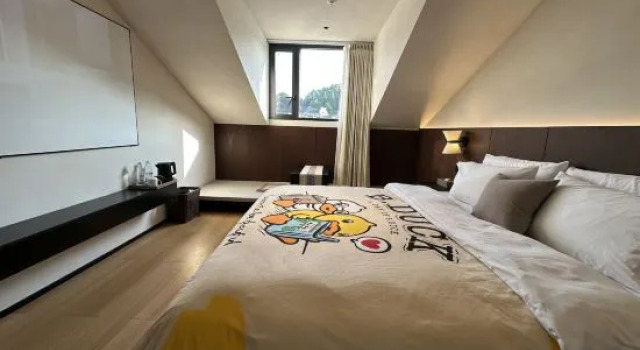 Семейный люкс с 2 комнатами Hostel · Tianhua House Hotel
