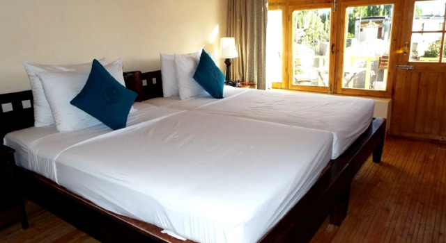 Saboo Resorts, Забронировать Отель Отели Джамму и Кашмира с завтраком, Завтраки