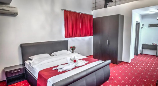 Трёхместный номер Standard Hotel Elisabeta