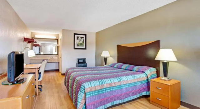 Номер Super 8 by Wyndham Fredericksburg