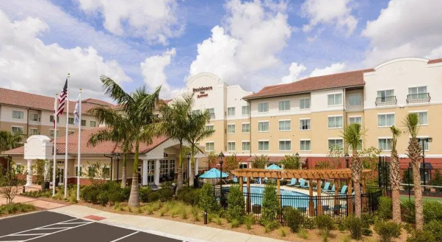 Двухместный люкс с 2 комнатами Residence Inn by Marriott Fort Myers at I-75 and Gulf Coast Town Center