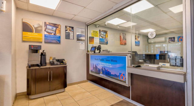 Motel 6 Chicago West - Villa Park, Rezerwuj Motel Hotele w Illinois z basenem, Basen