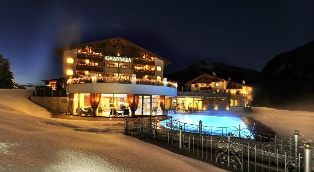 Granvara Relais & Spa Hotel, Забронировать Курортный отель Отели Сельва-ди-Валь-Гардена 5 звезд, рядом с 18 Сокерс - Чампиной, 5*
