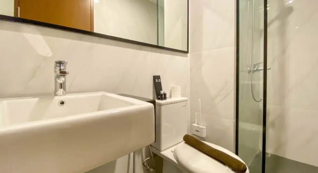 Студия Restful And Comfortable Studio At Ciputra World 2 Apartment