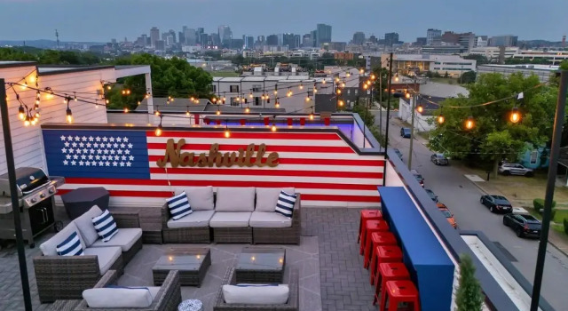 Коттедж Ultimate Rooftop Double Games BBQ Skyline Views