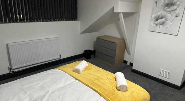 Stunning 4-bed House in Leeds Close to Center, Varaa Lomakoti Mökit kohteessa Merseyside, Mökki